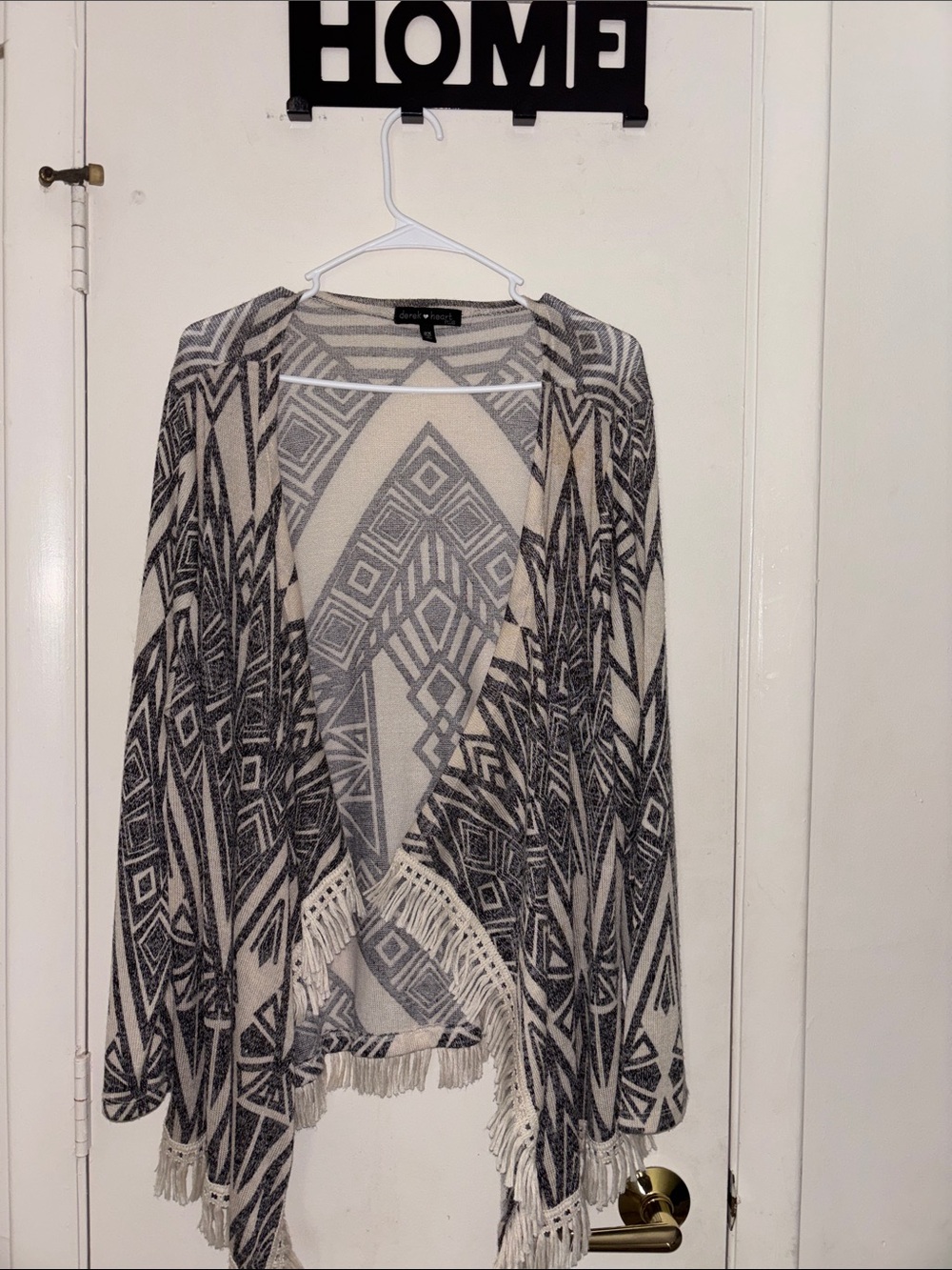 Derek Heart Cream & Gray Geometric Fringe Open-Front Cardigan